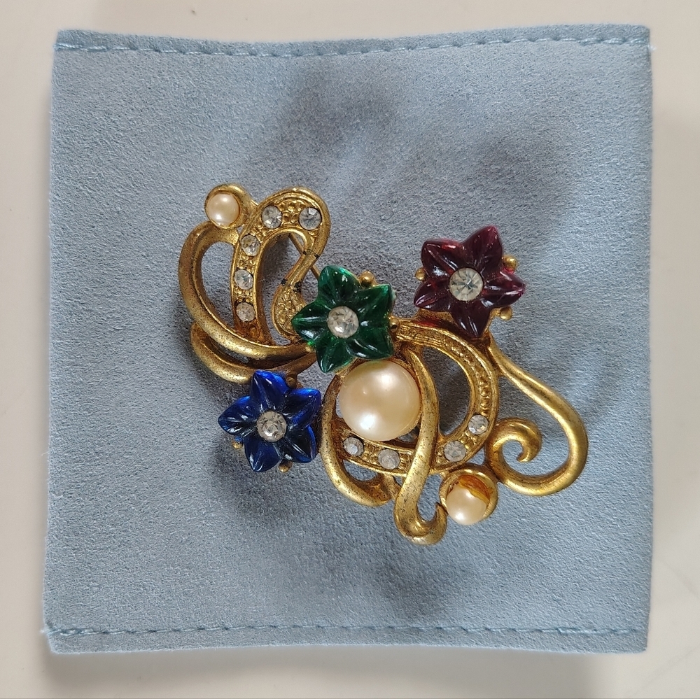 Elegant Gold Floral Brooch with Multicolor Accents - Picture 9 of 12